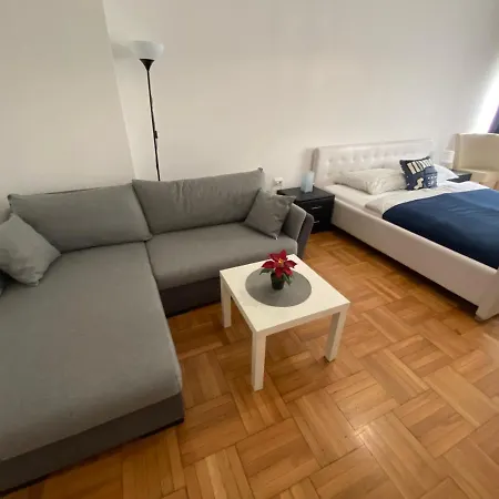 Monolit Budjet * Budapeşte