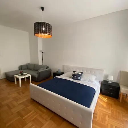 Hostel Monolit Budjet *