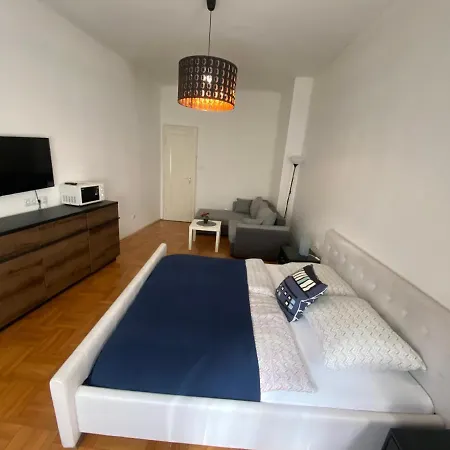 Monolit Budjet Budapeşte