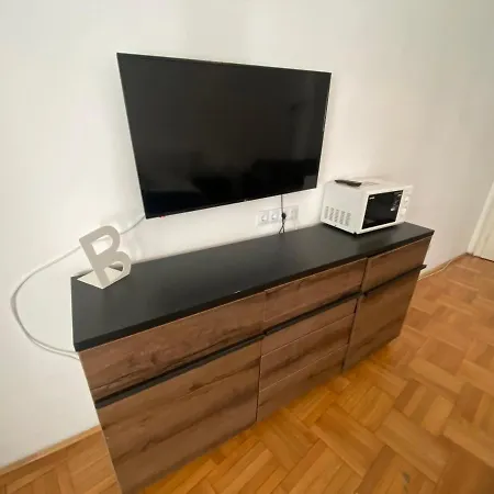 Monolit Budjet Hostel Budapeşte
